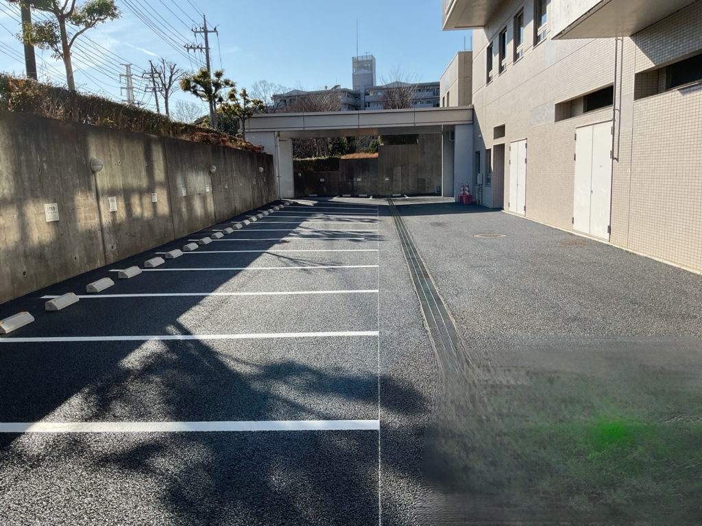 藤沢市　保健医療センター駐車場舗装改修工事