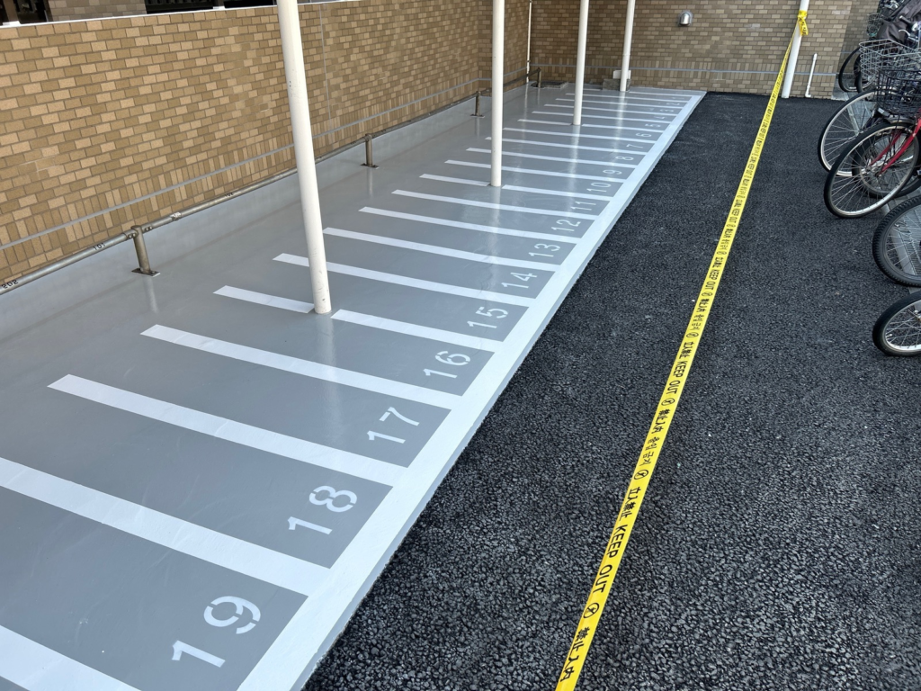 川崎市　￮￮元住吉駐輪場防滑塗装